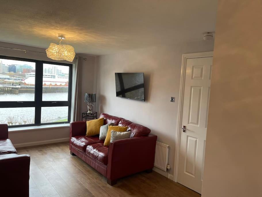 River View Apartment กลาสโกว์ ภายนอก รูปภาพ