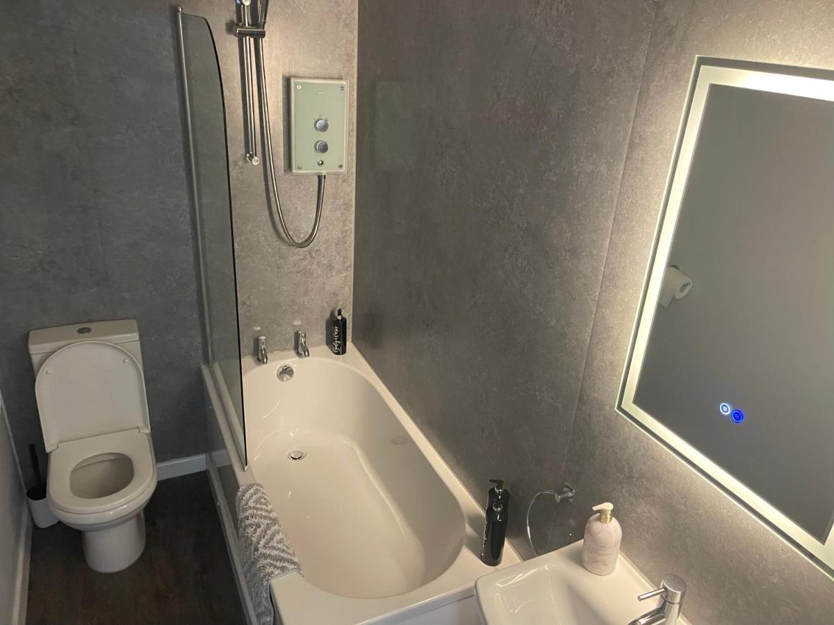 River View Apartment กลาสโกว์ ภายนอก รูปภาพ